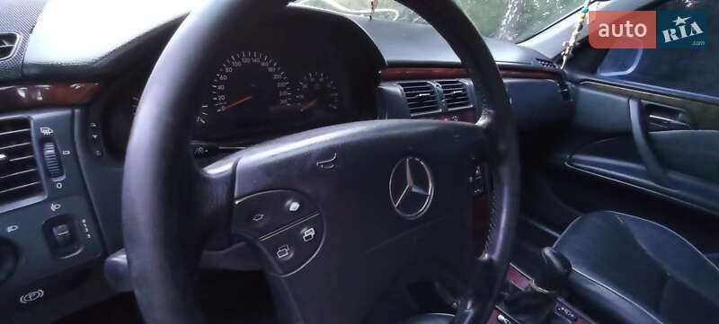 Седан Mercedes-Benz E-Class 2000 в Коломые
