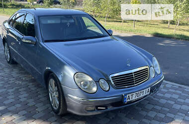 Седан Mercedes-Benz E-Class 2006 в Городенке