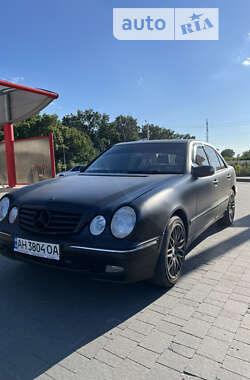 Седан Mercedes-Benz E-Class 1999 в Новояворовске