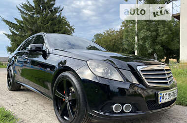 Седан Mercedes-Benz E-Class 2011 в Ровно