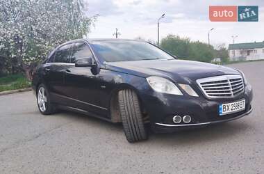 Седан Mercedes-Benz E-Class 2010 в Хмельницком