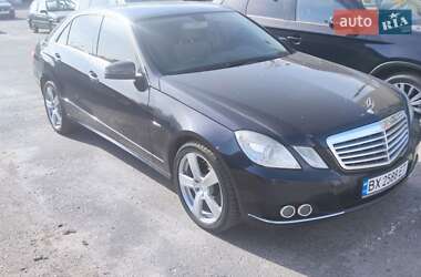 Седан Mercedes-Benz E-Class 2010 в Хмельницком