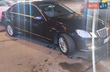 Седан Mercedes-Benz E-Class 2010 в Хмельницком