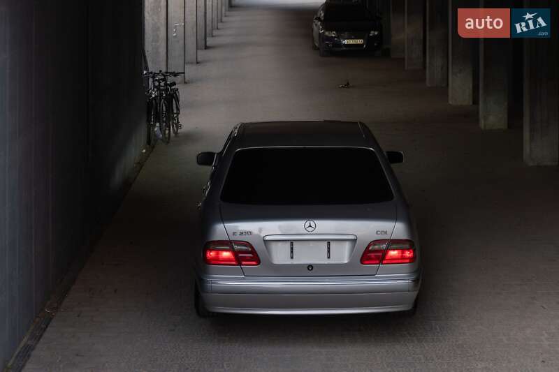 Седан Mercedes-Benz E-Class 2000 в Івано-Франківську фото 39 Седан Mercedes-Benz E-Class 2000 в Івано-Франківську