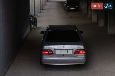 Седан Mercedes-Benz E-Class 2000 в 