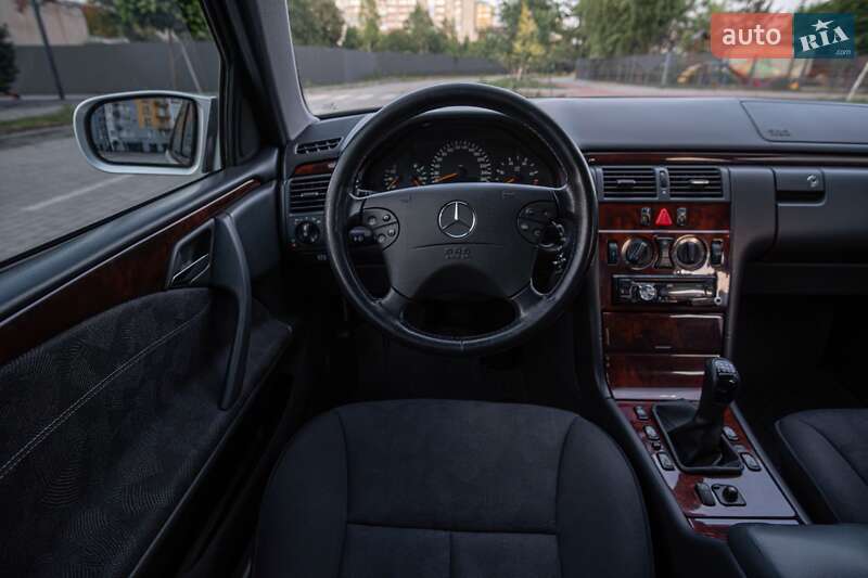 Седан Mercedes-Benz E-Class 2000 в Івано-Франківську фото 61 Седан Mercedes-Benz E-Class 2000 в Івано-Франківську
