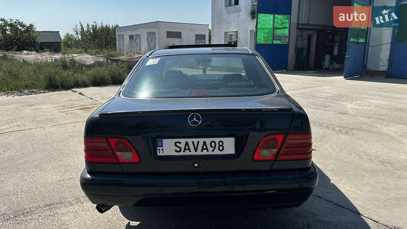 Седан Mercedes-Benz E-Class 1998 в Киеве