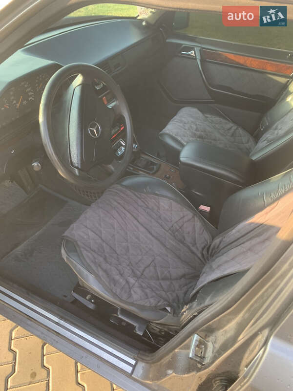 Седан Mercedes-Benz E-Class 1994 в Рожище