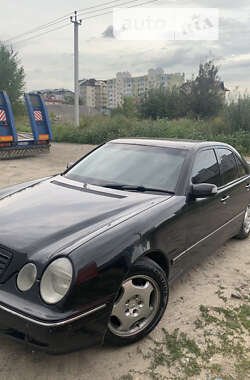 Седан Mercedes-Benz E-Class 1999 в Киеве