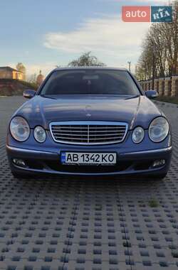Седан Mercedes-Benz E-Class 2006 в Тульчине