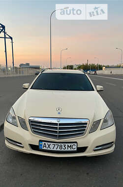 Універсал Mercedes-Benz E-Class 2011 в Харкові