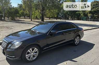 Седан Mercedes-Benz E-Class 2010 в Николаеве