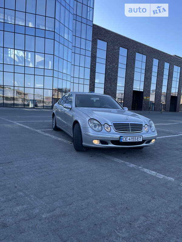 Седан Mercedes-Benz E-Class 2002 в Черновцах