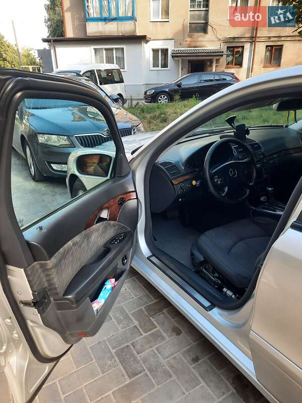 Седан Mercedes-Benz E-Class 2004 в Ковелі