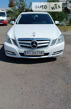 Седан Mercedes-Benz E-Class 2012 в Иршаве