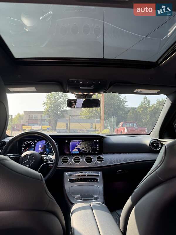 Седан Mercedes-Benz E-Class 2020 в Киеве