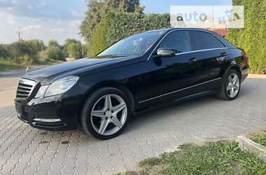 Седан Mercedes-Benz E-Class 2012 в Львові