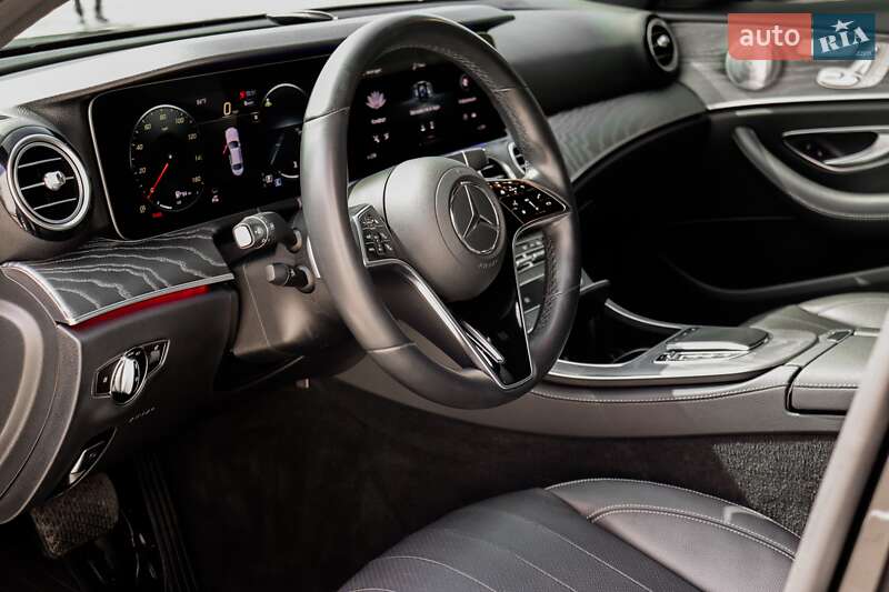 Седан Mercedes-Benz E-Class 2020 в Киеве