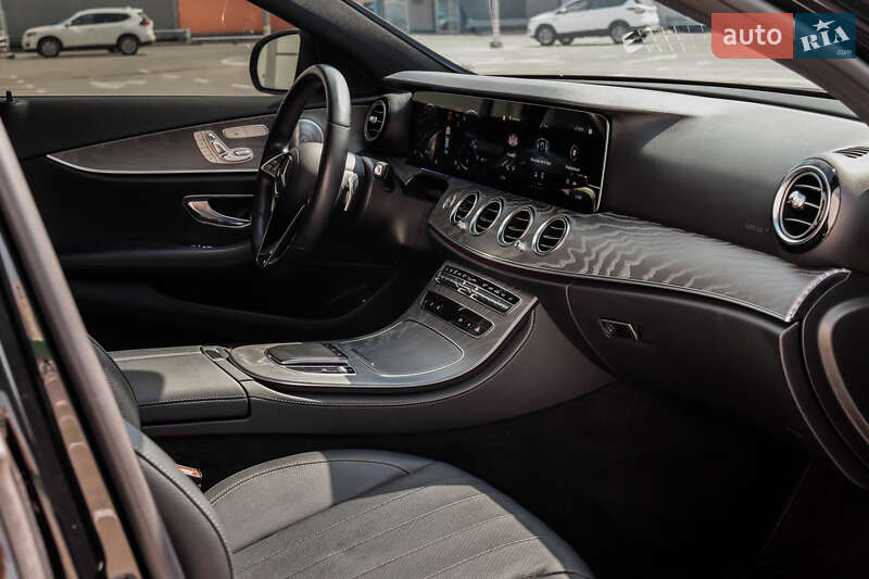 Седан Mercedes-Benz E-Class 2020 в Киеве