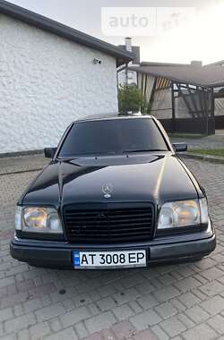 Седан Mercedes-Benz E-Class 1995 в Івано-Франківську