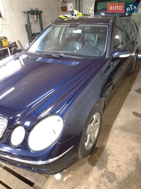 Універсал Mercedes-Benz E-Class 2004 в Чернівцях