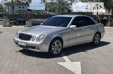 Седан Mercedes-Benz E-Class 2003 в Рівному