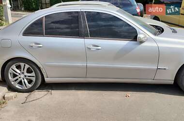 Седан Mercedes-Benz E-Class 2002 в 