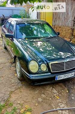 Седан Mercedes-Benz E-Class 1996 в Великій Михайлівці