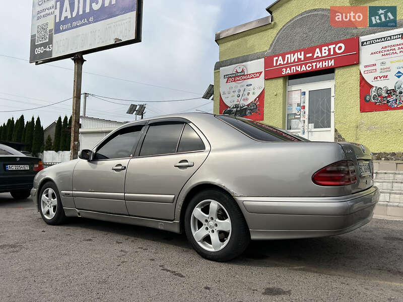 Седан Mercedes-Benz E-Class 2000 в Радехові