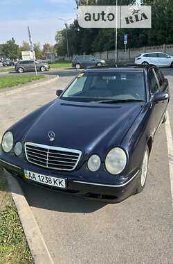 Седан Mercedes-Benz E-Class 2001 в Виннице