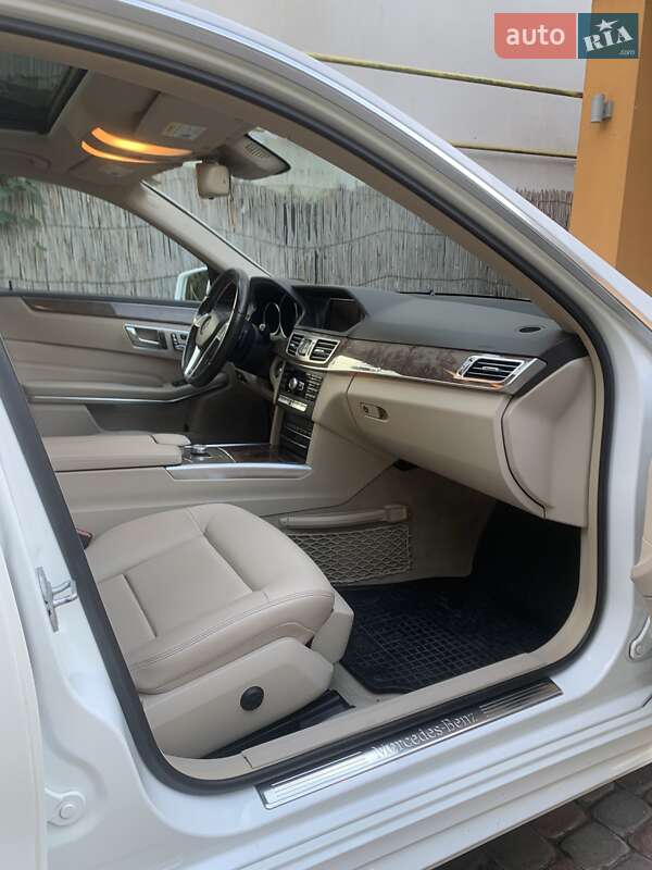Седан Mercedes-Benz E-Class 2014 в Ужгороді