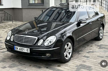 Седан Mercedes-Benz E-Class 2002 в Березному