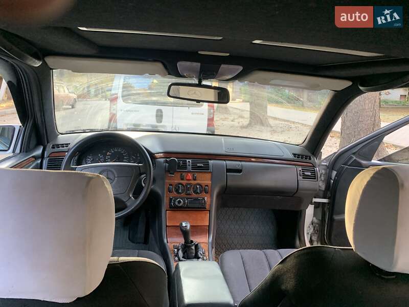 Седан Mercedes-Benz E-Class 1997 в Сумах