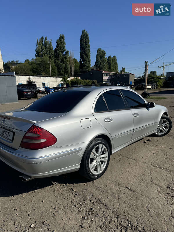 Седан Mercedes-Benz E-Class 2002 в Одесі