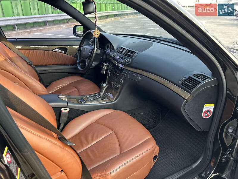 Седан Mercedes-Benz E-Class 2007 в Киеве
