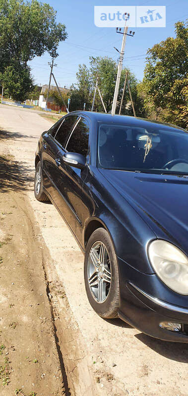 Седан Mercedes-Benz E-Class 2005 в Білгороді-Дністровському