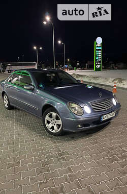 Седан Mercedes-Benz E-Class 2005 в Житомирі