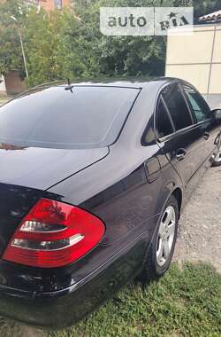 Седан Mercedes-Benz E-Class 2003 в 