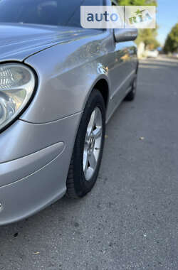 Универсал Mercedes-Benz E-Class 2005 в 
