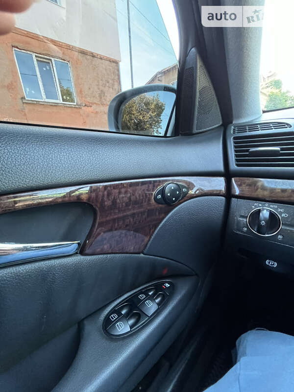 Универсал Mercedes-Benz E-Class 2005 в Стрые фото 18 Универсал Mercedes-Benz E-Class 2005 в Стрые