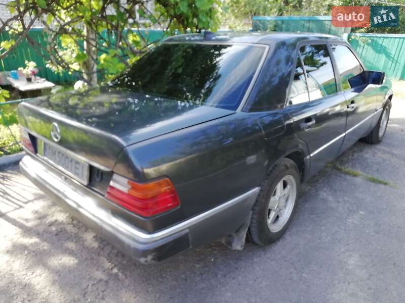 Седан Mercedes-Benz E-Class 1991 в Житомире