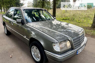 Седан Mercedes-Benz E-Class 1995 в Тернополе