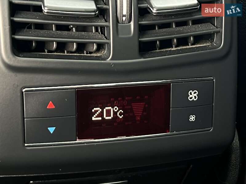 Седан Mercedes-Benz E-Class 2013 в Львові