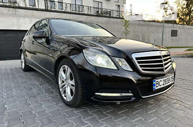 Седан Mercedes-Benz E-Class 2012 в Львове