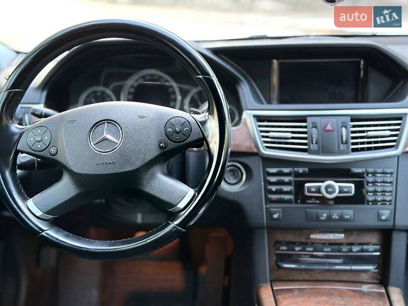 Універсал Mercedes-Benz E-Class 2011 в Києві