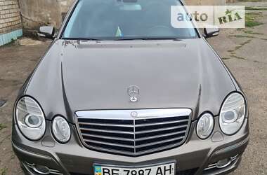 Седан Mercedes-Benz E-Class 2008 в Николаеве