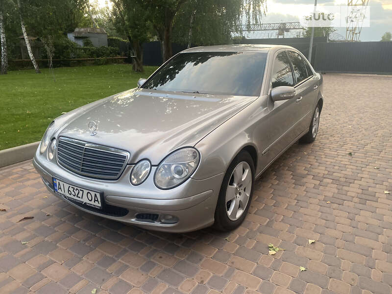 Седан Mercedes-Benz E-Class 2004 в Києві