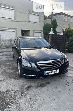 Седан Mercedes-Benz E-Class 2011 в Тячеві