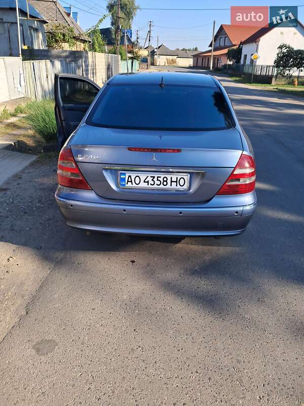 Седан Mercedes-Benz E-Class 2003 в Виноградове