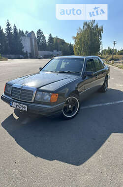 Седан Mercedes-Benz E-Class 1992 в Києві